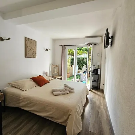 Chez Louis Hotel 3*