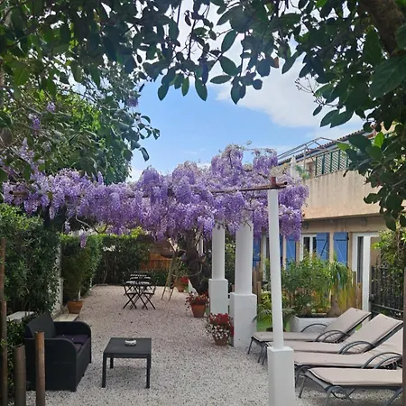 Hotell Chez Louis