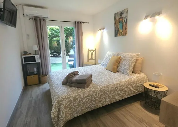 Hotel Chez Louis 3*