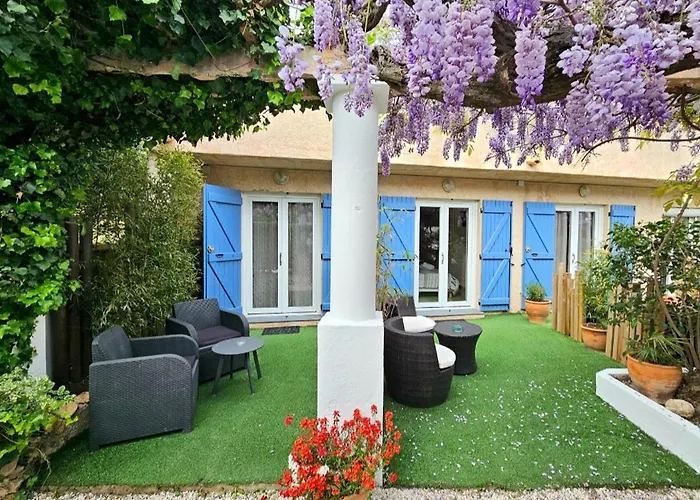 Chez Louis فندق