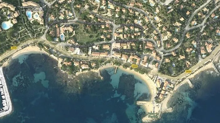 Chez Louis Hotel 3*
